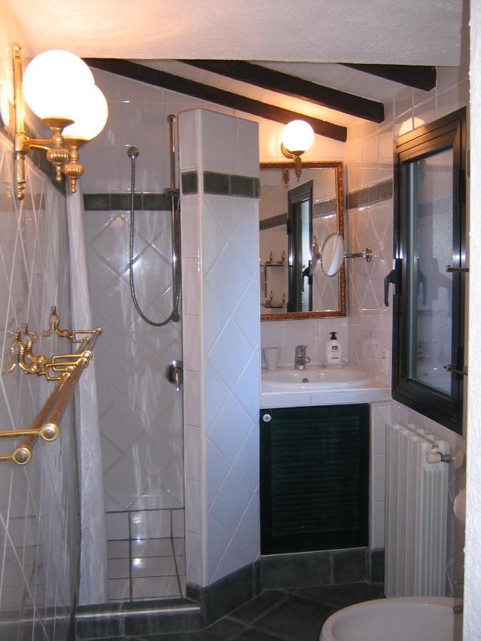 Studio-Appartment In Landhaus Mit Meerblick Porto Azzurro Ngoại thất bức ảnh